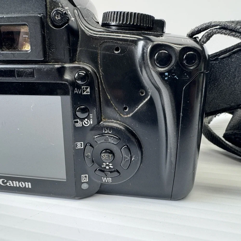Canon EOS Rebel XTi Camera Body FOR PARTS OR REAPIR ONLY
